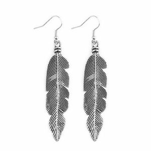 🆕 Boutique Feather Etched Drop Earrings